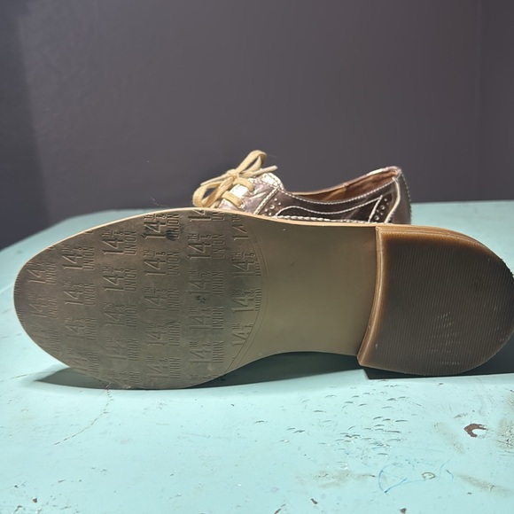 Rose Gold Oxfords - Picture 4 of 7